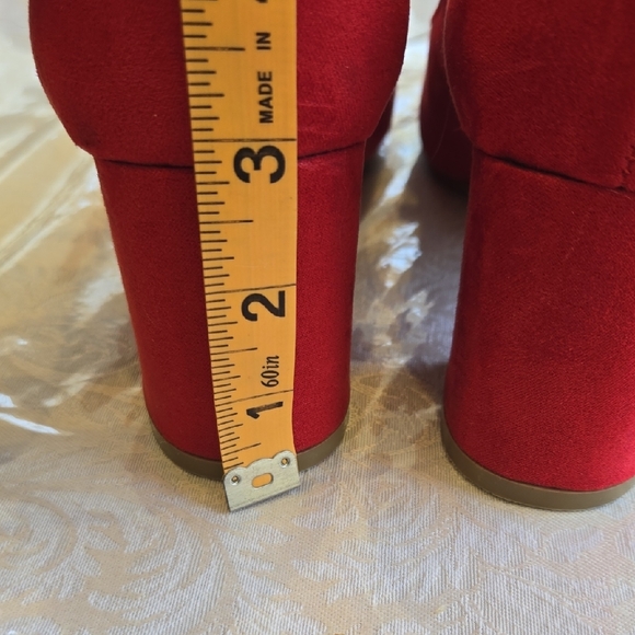 Dream Pairs Vibrant Red T-Strap Flats - Picture 6 of 11